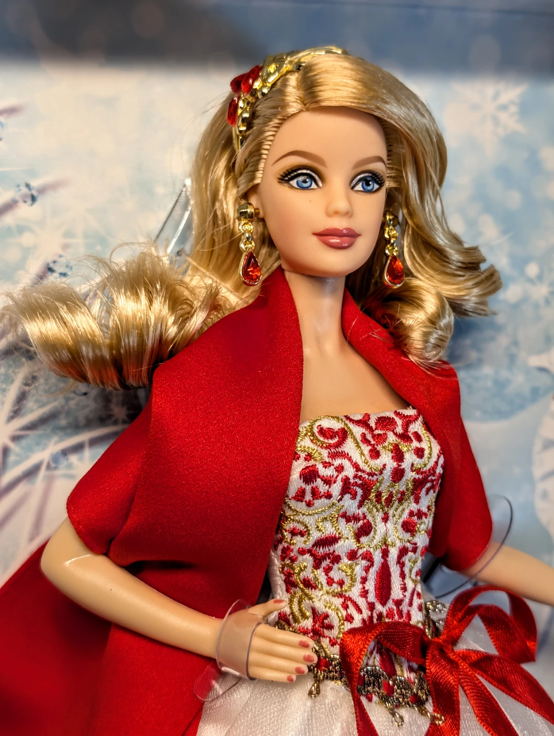2010 Holiday Barbie - New in Box - photo 4