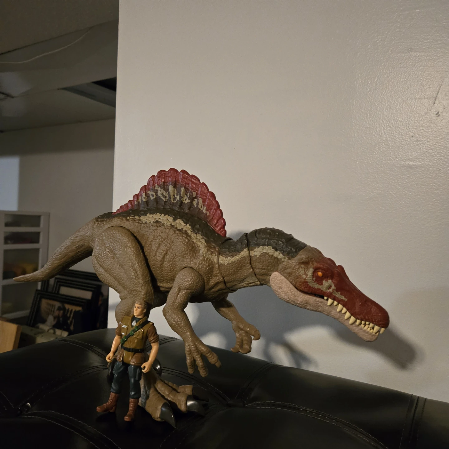 Jurassic World Spinosaurus Dinosaur Toy with Figure - photo 2