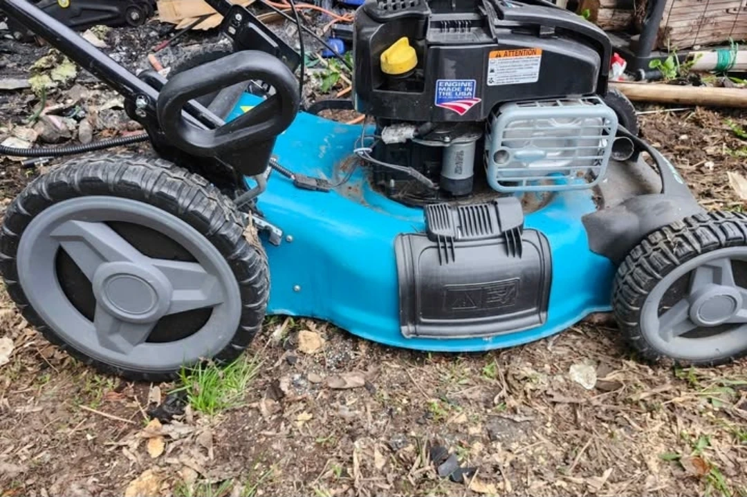 Yardworks 3-in-1 163cc Gas Engine RWD Lawn Mower, 22-in - photo 3