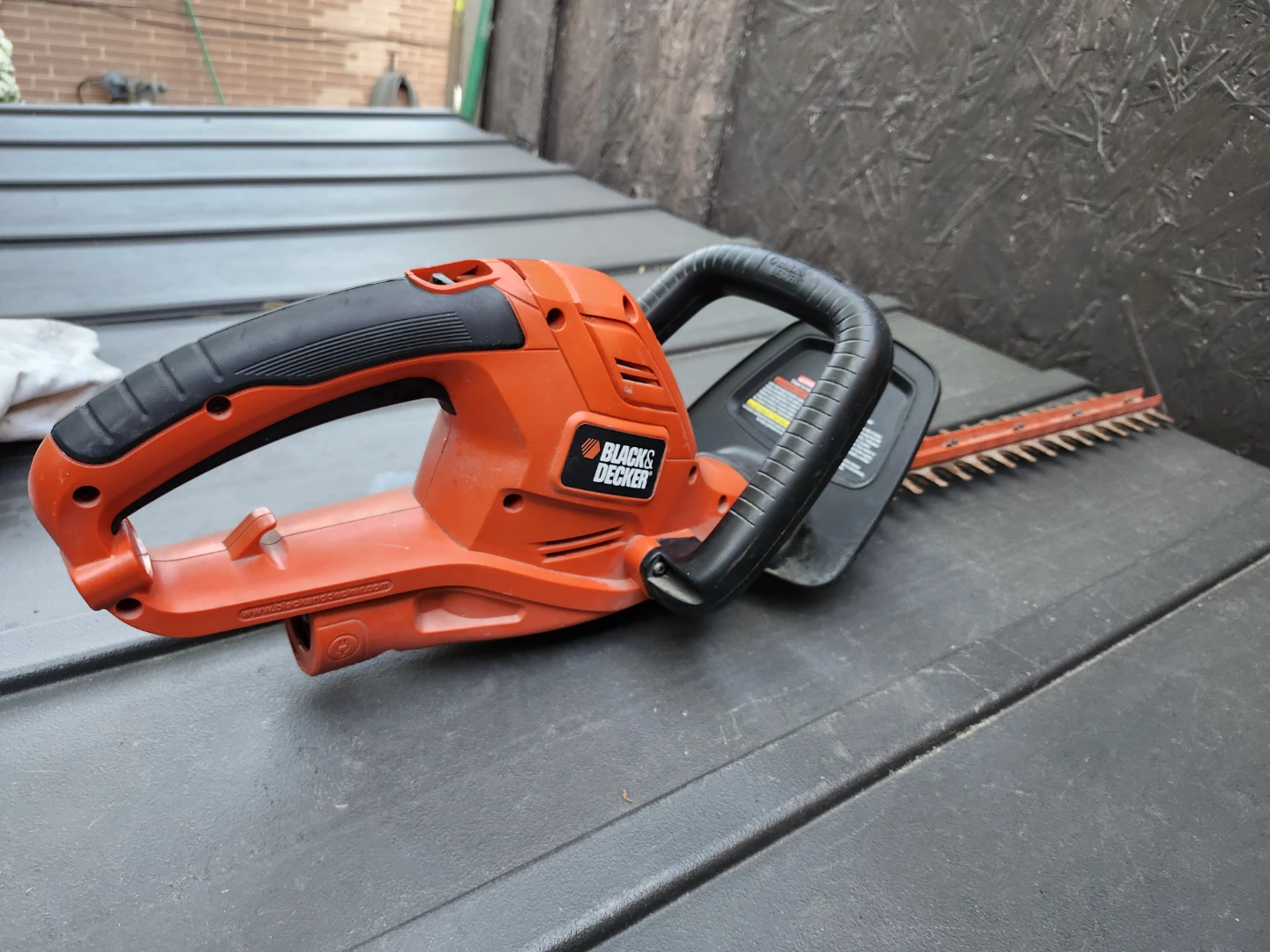 Black & Decker Hedge Trimmer 20 inch