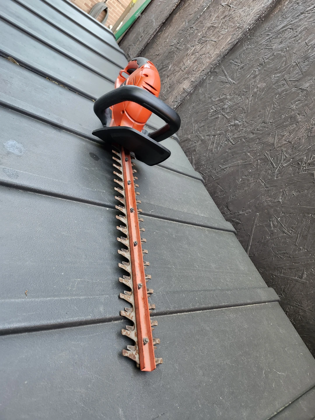 Black & Decker Hedge Trimmer 20 inch - photo 2