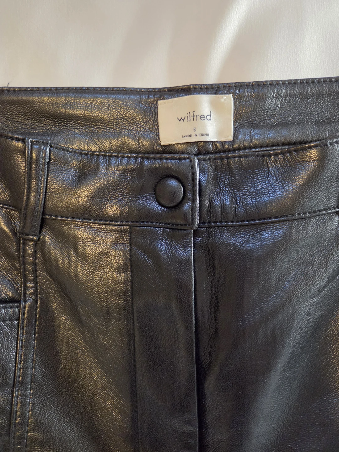 Wilfred Black Faux Leather Pants Size 6 - photo 4