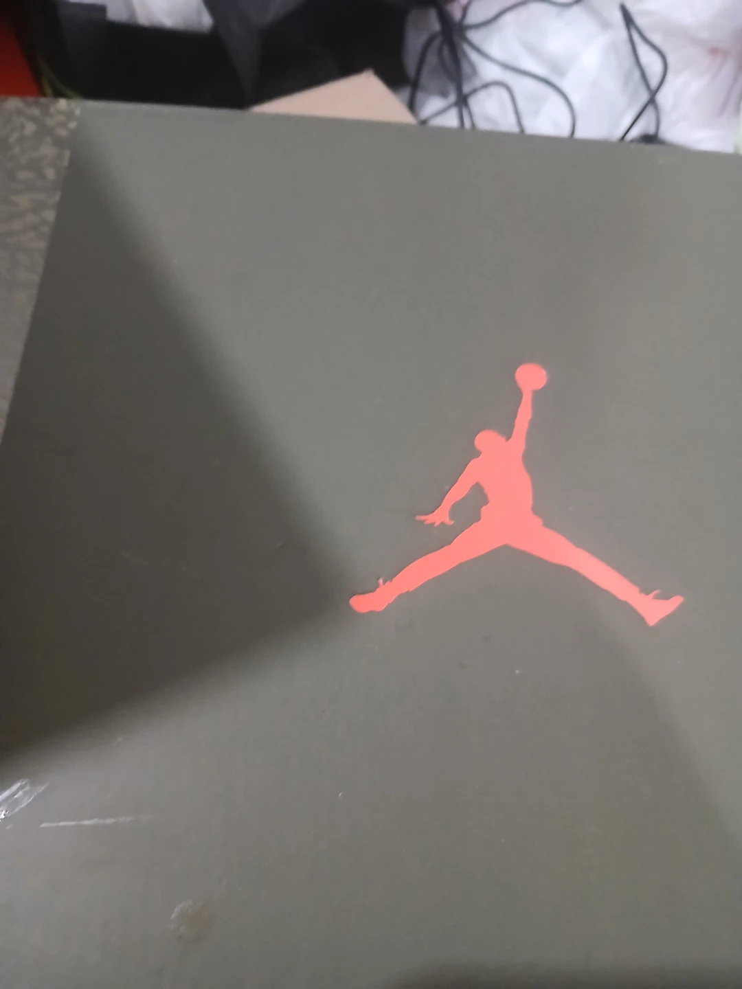 Air Jordan 3 Retro "Medium Olive" Sneakers Men's Size 10.5 - photo 2