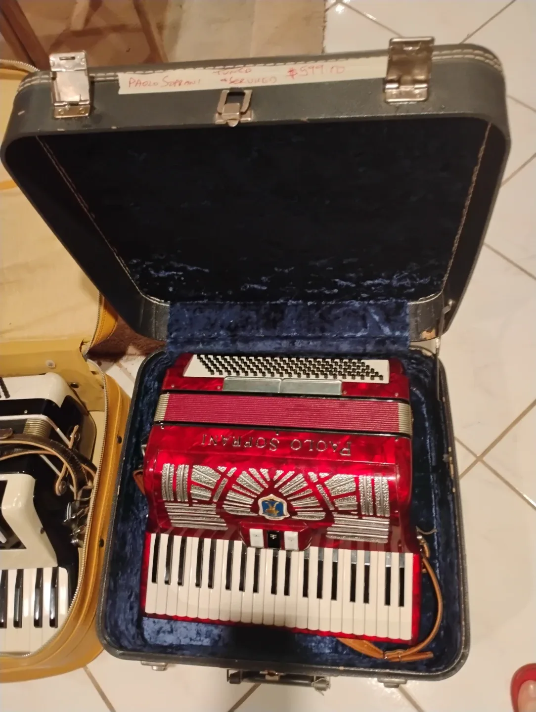 Vintage accordion s