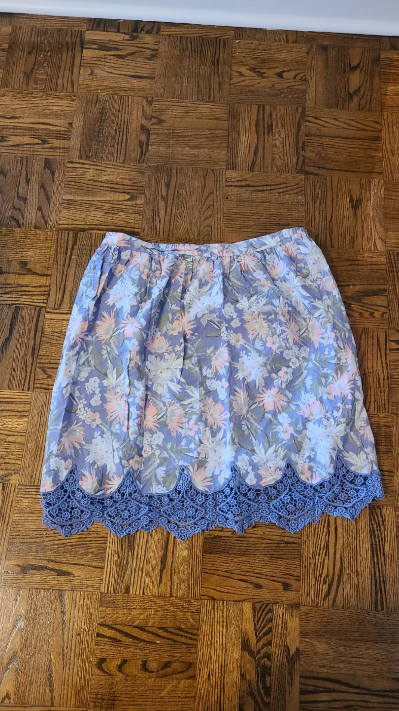 Floral Mini Skirt with Lace Trim