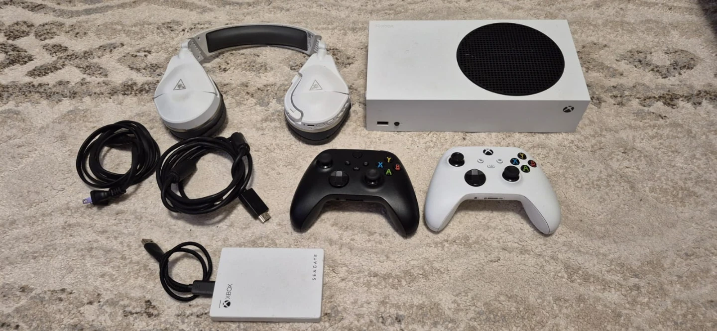 Xbox Series S Console Bundle - photo 4