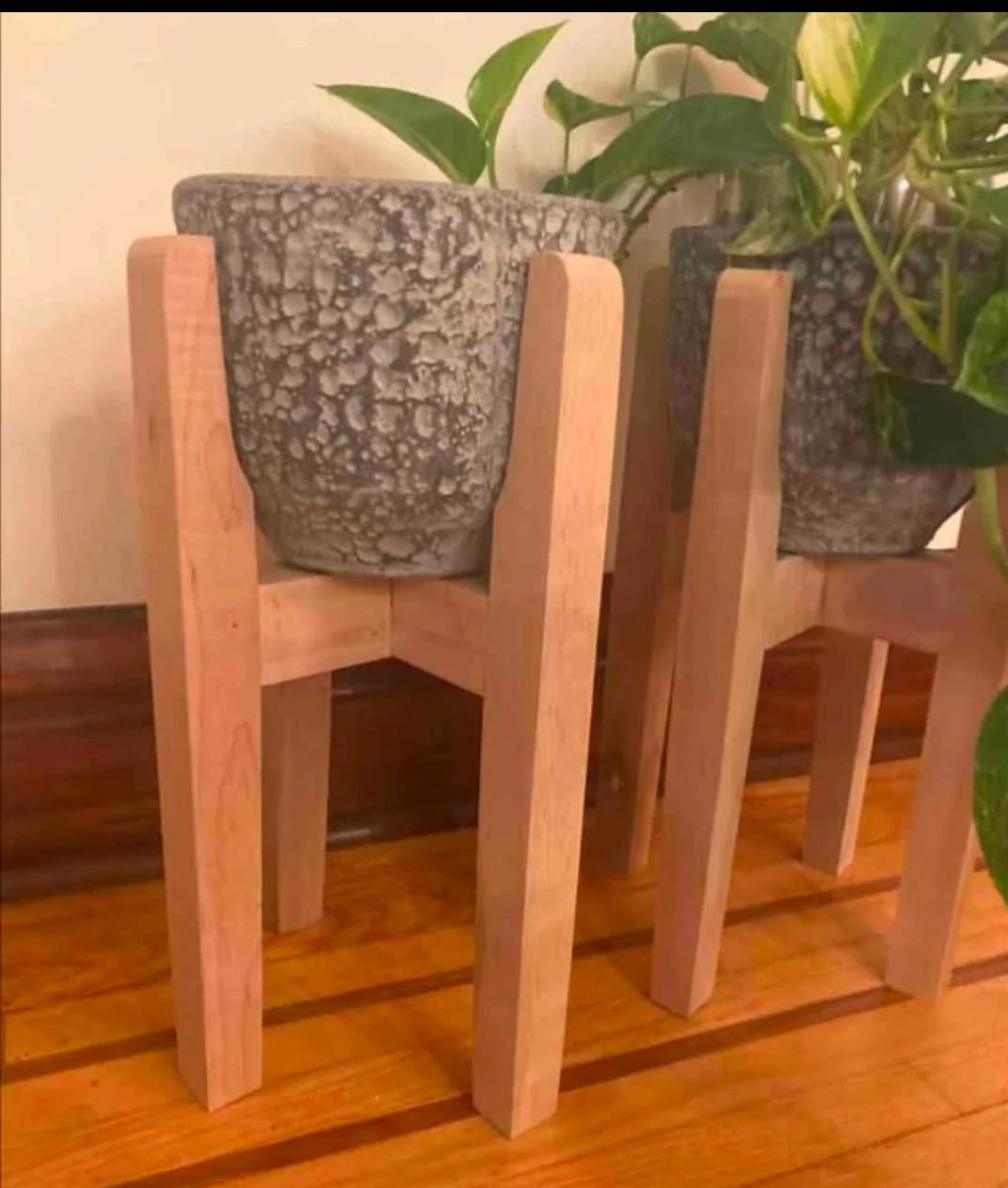 Stone Planter Pot with Wooden Stand - photo 2