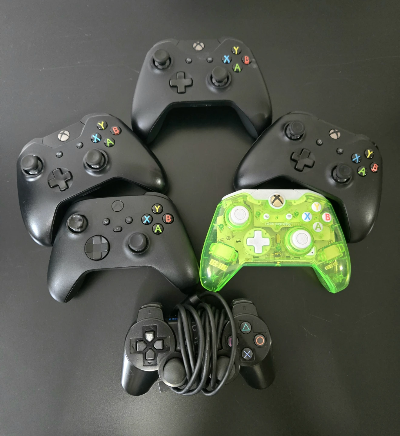XBOX / PLAYSTATION CONTROLLERS FOR PARTS OR REPAIR