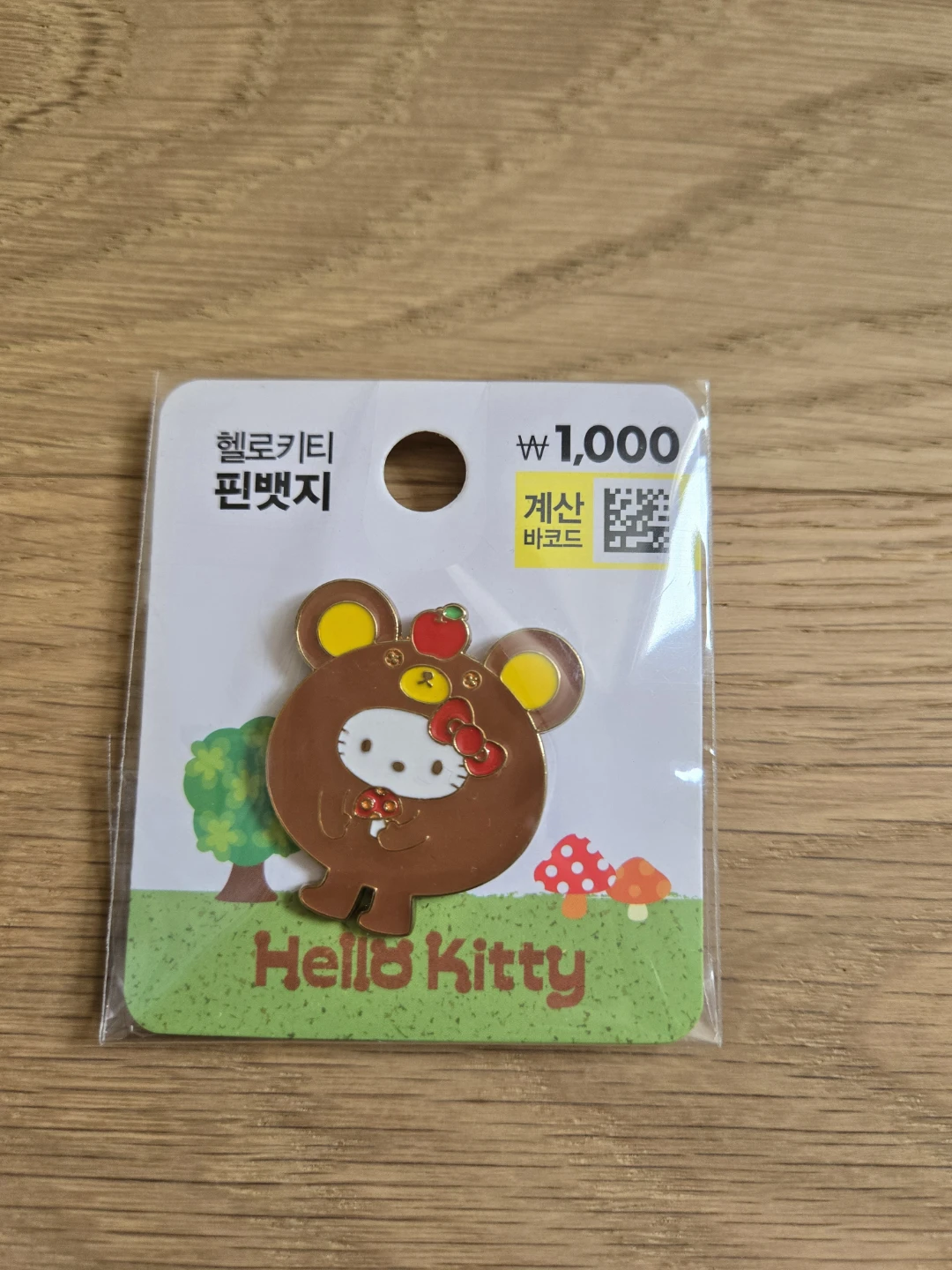 Korea Sanrio Hello Kitty Teddy Bear Pin Badge