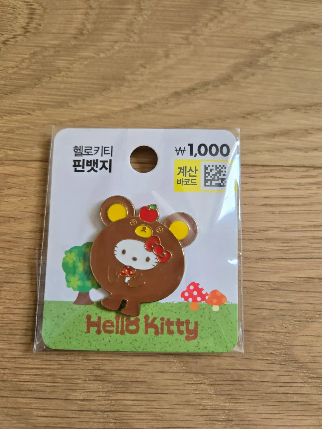 Korea Sanrio Hello Kitty Teddy Bear Pin Badge
