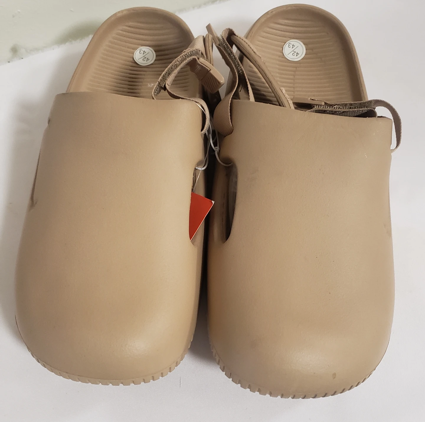 Brand new Nike Beinge Calm Clog Size 42/43