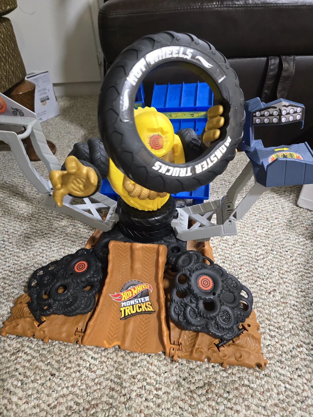 Hot Wheels Monster Trucks Arena Smashers - photo 2