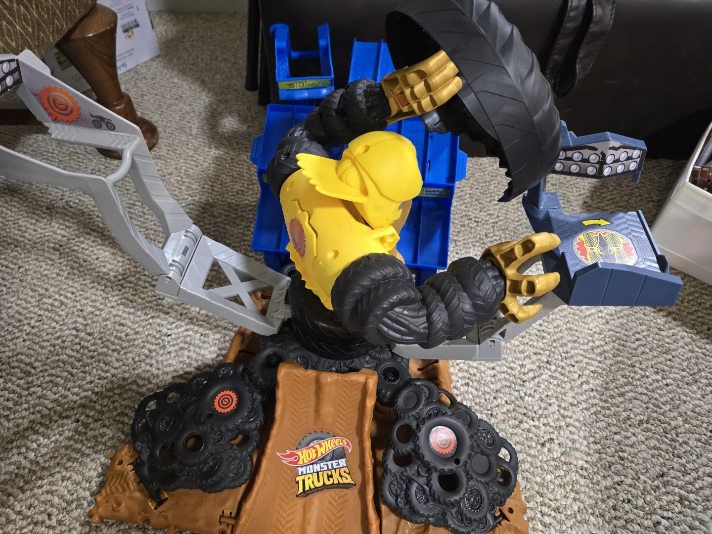 Hot Wheels Monster Trucks Arena Smashers - photo 3