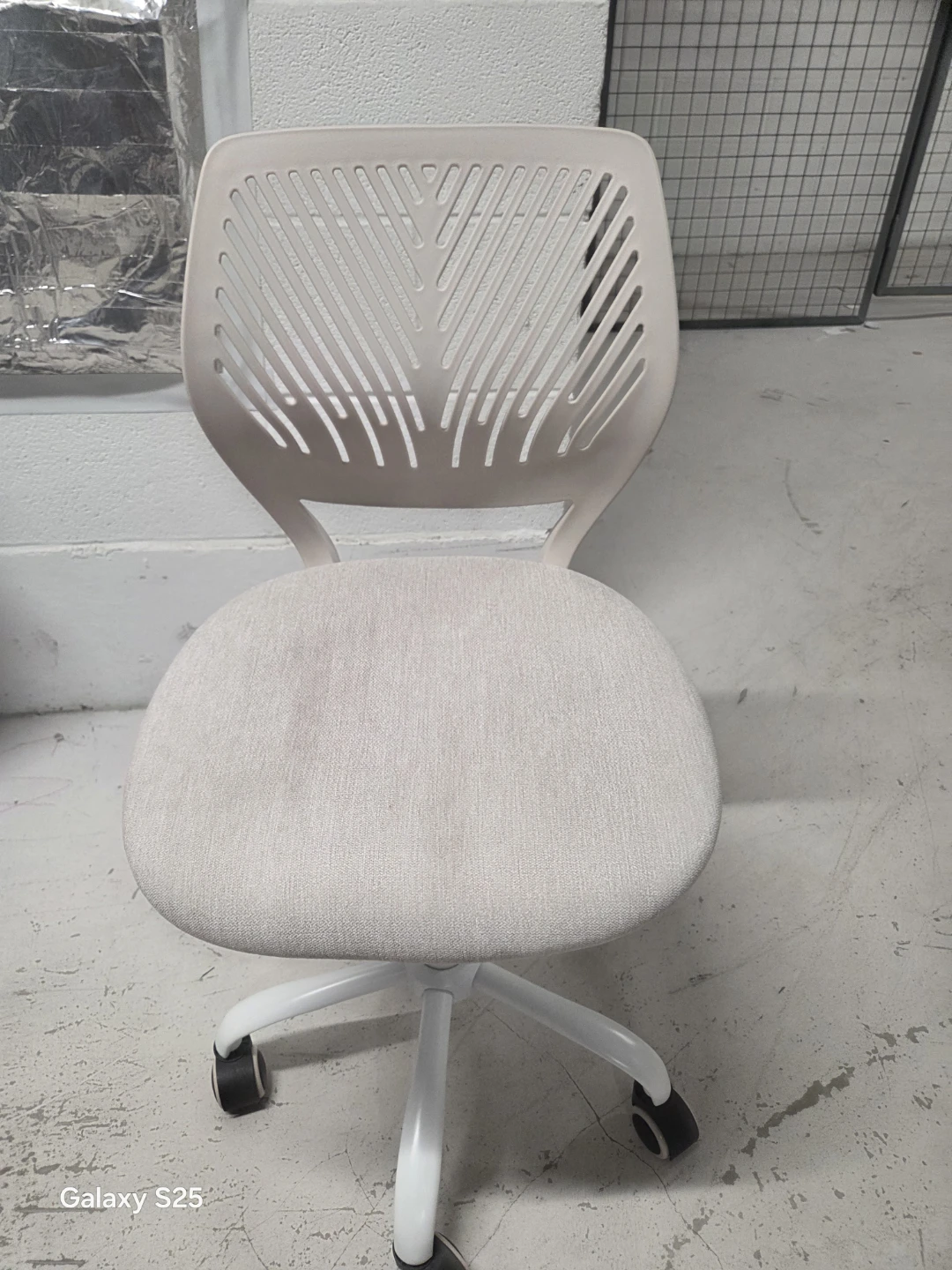 Office Chair - White - photo 3