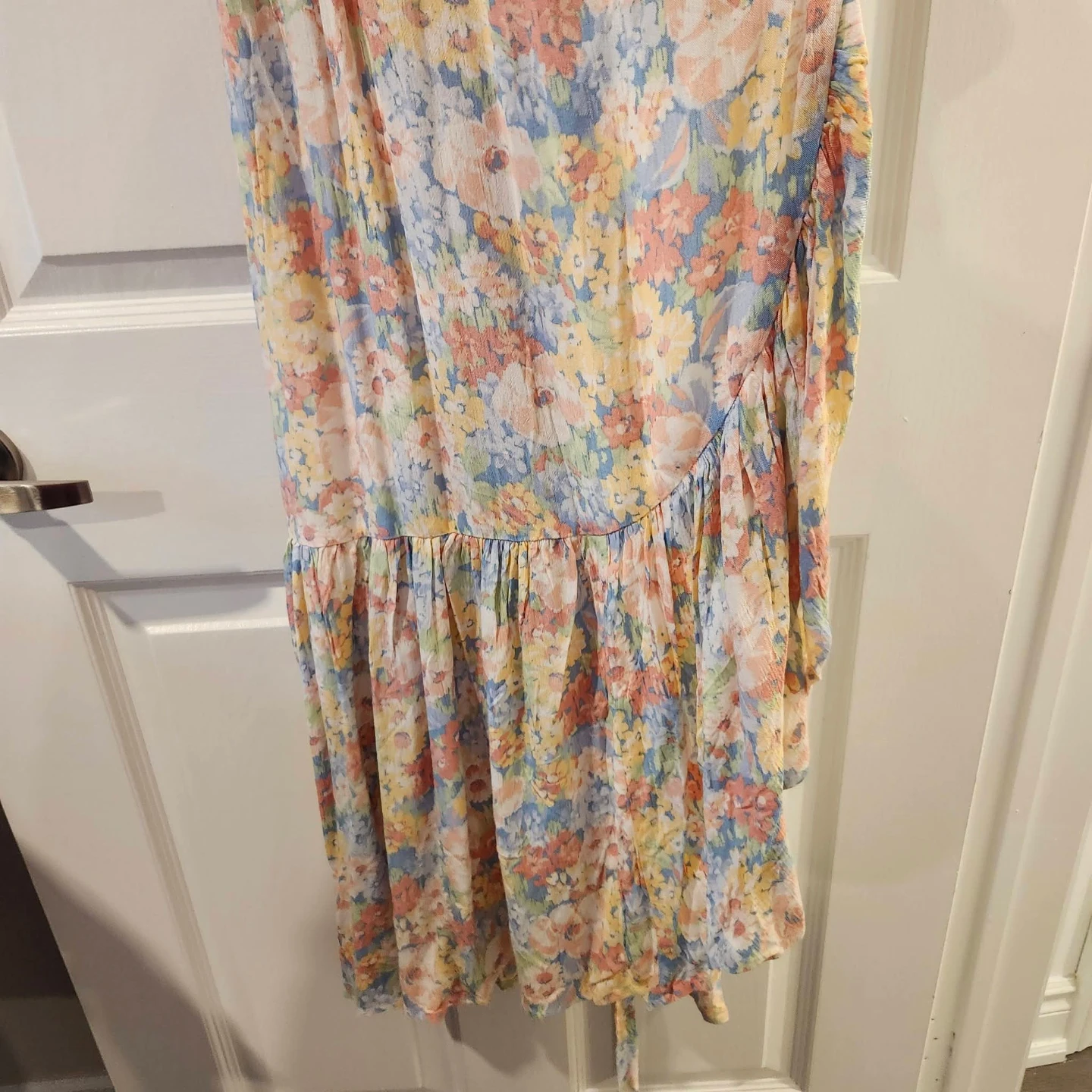 #S,  #M,  #2X,  &  #3X  $25.  NEW FLORAL WRAP DRESS - photo 4
