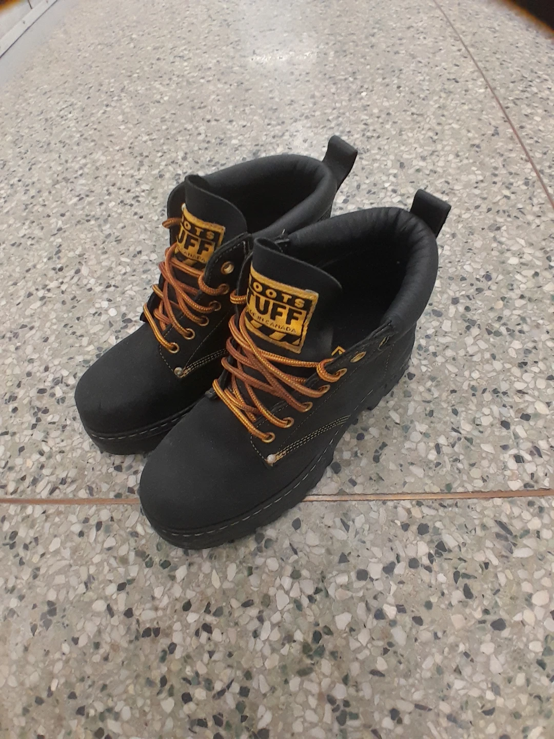 Roots of Canada Boots Women's Size 6.5 - photo 2