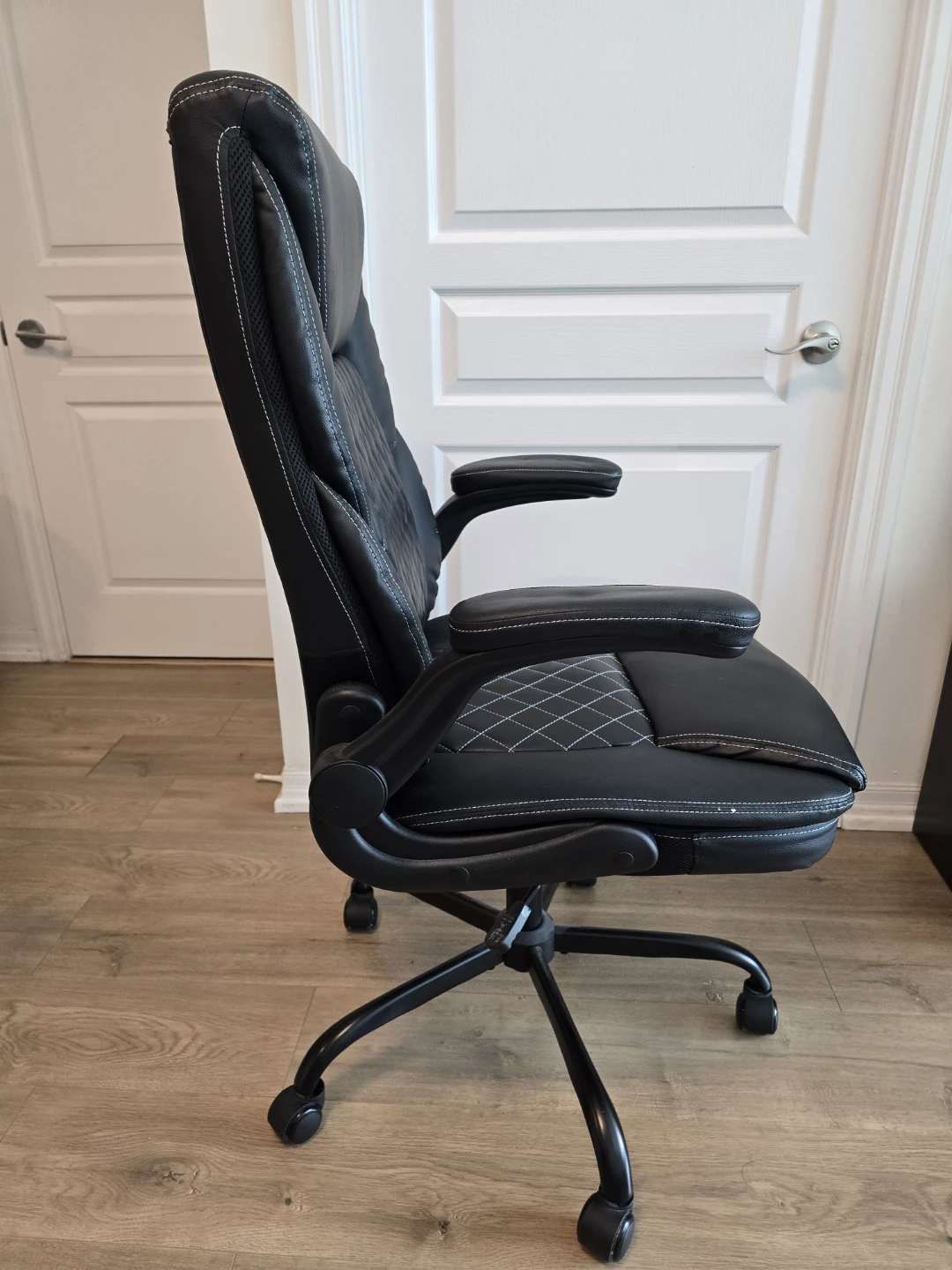Ergonomic Office Chair with Lumbar support, Flip-up arms - photo 3