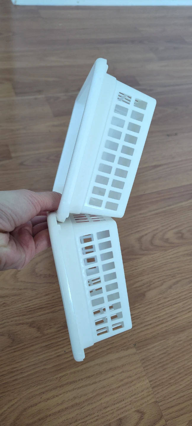 Set of 2 White Plastic Storage Baskets - photo 2