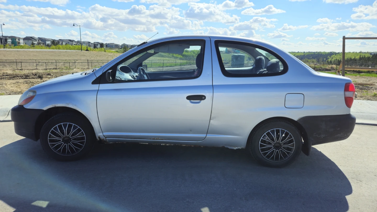 2002 Toyota Echo - photo 2