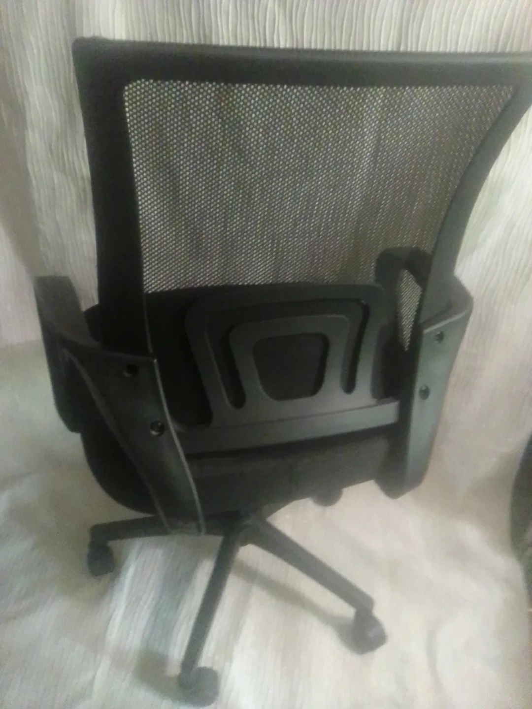 Black Mesh Office Chair - photo 2