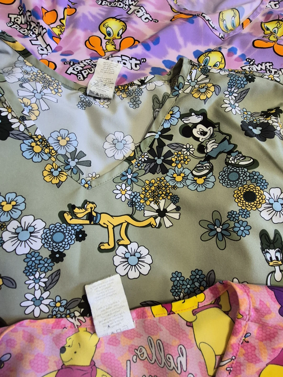 Lot of 5 Disney Size XXL Scrub Tops - photo 5