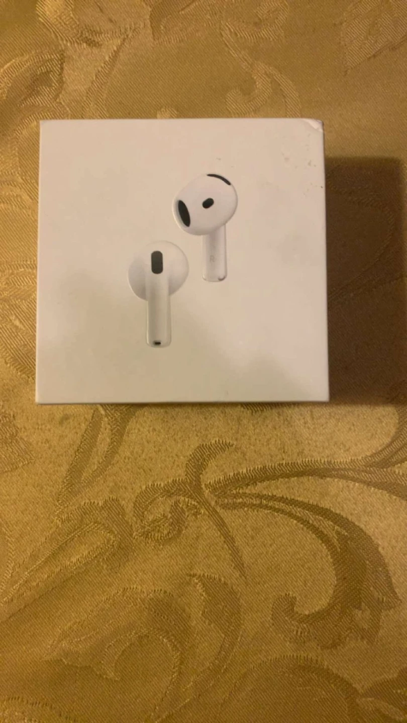Apple AirPods 4 with Active Noise Cancellation