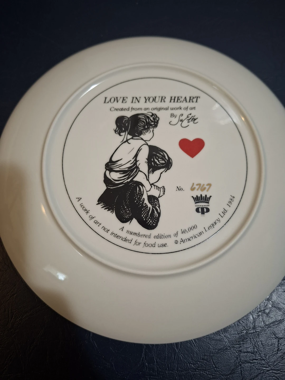 Love in Your Heart Decorative Plate by Sue Simpler - 1984 - photo 2