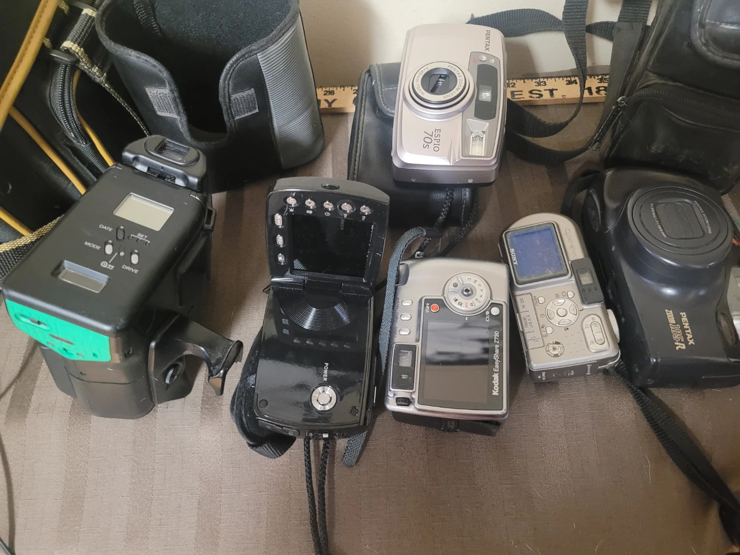 8 x camcorder Jvc Sony Samurai Kodak Pentax Camera - photo 3