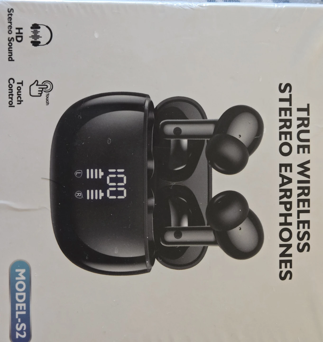 True wireless earbuds - photo 2