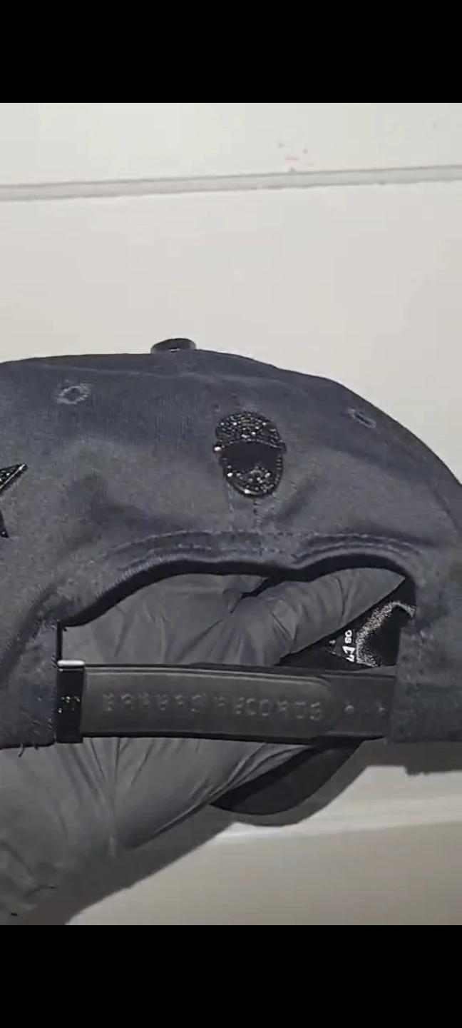 Caps ( Gorras ) - photo 3
