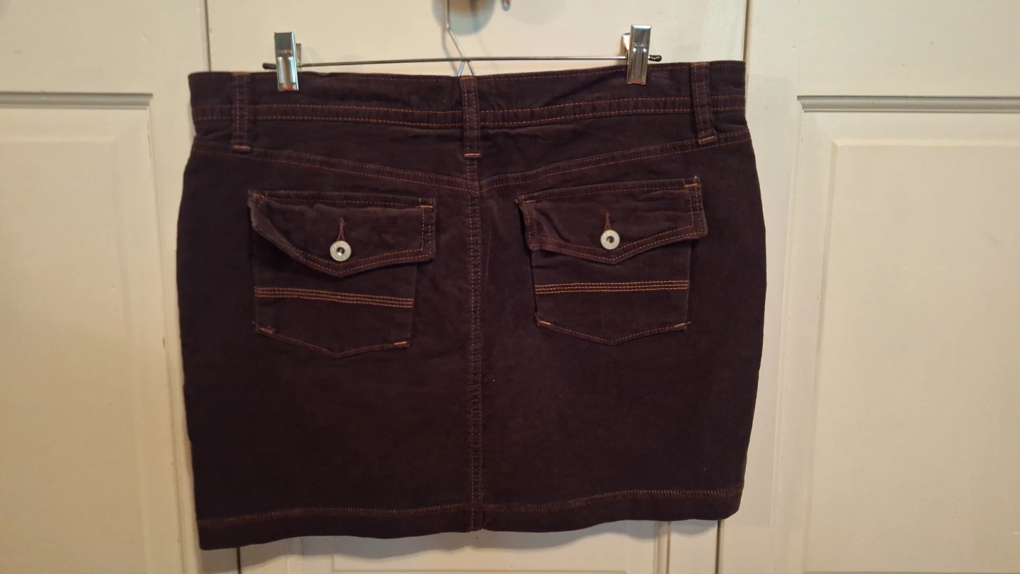 Old Navy Women's Brown Corduroy Mini Skirt Size 10 - photo 2