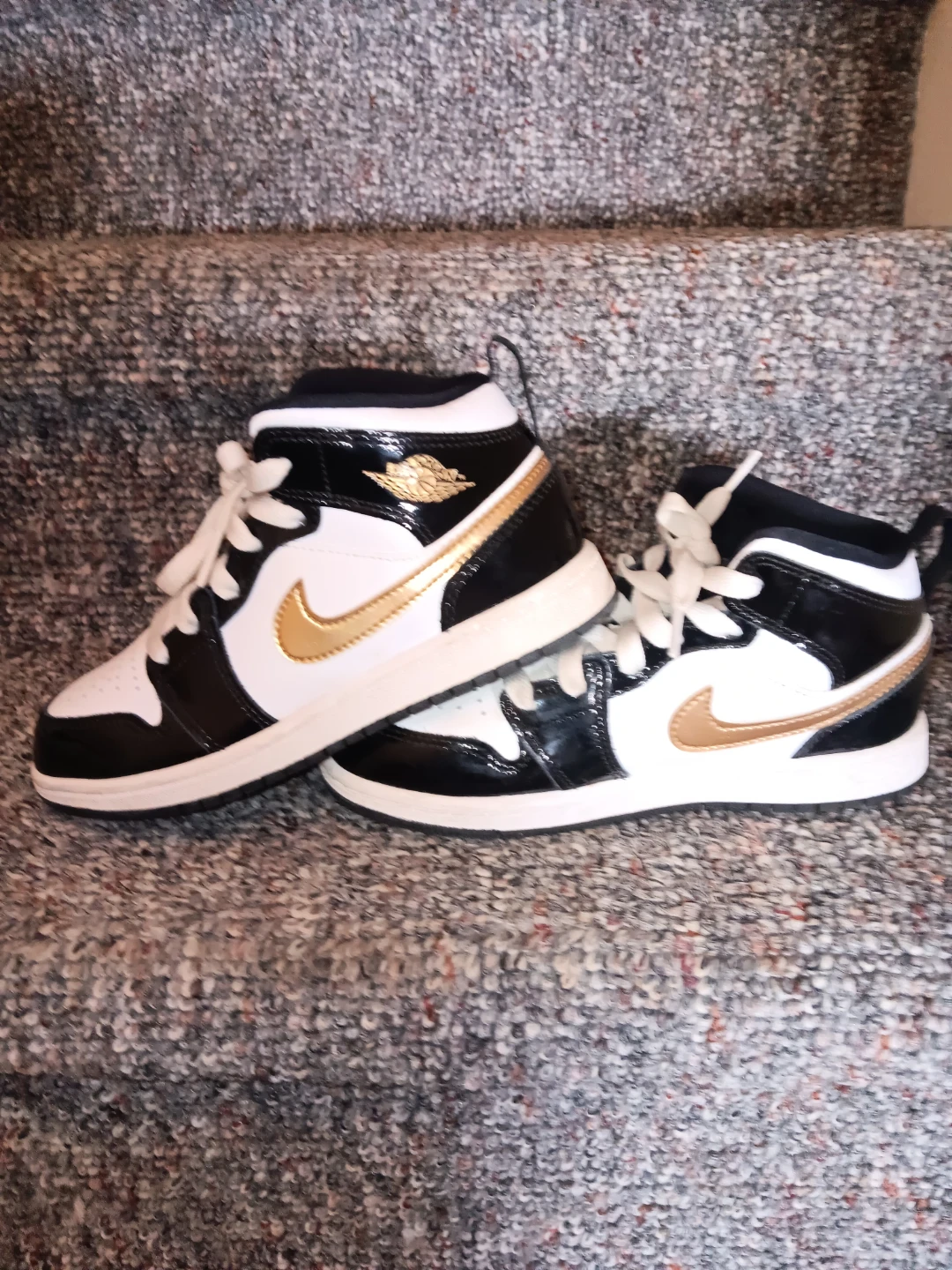 Nike Air Jordan 1 Mid Sneakers - Black/White/Gold - photo 3