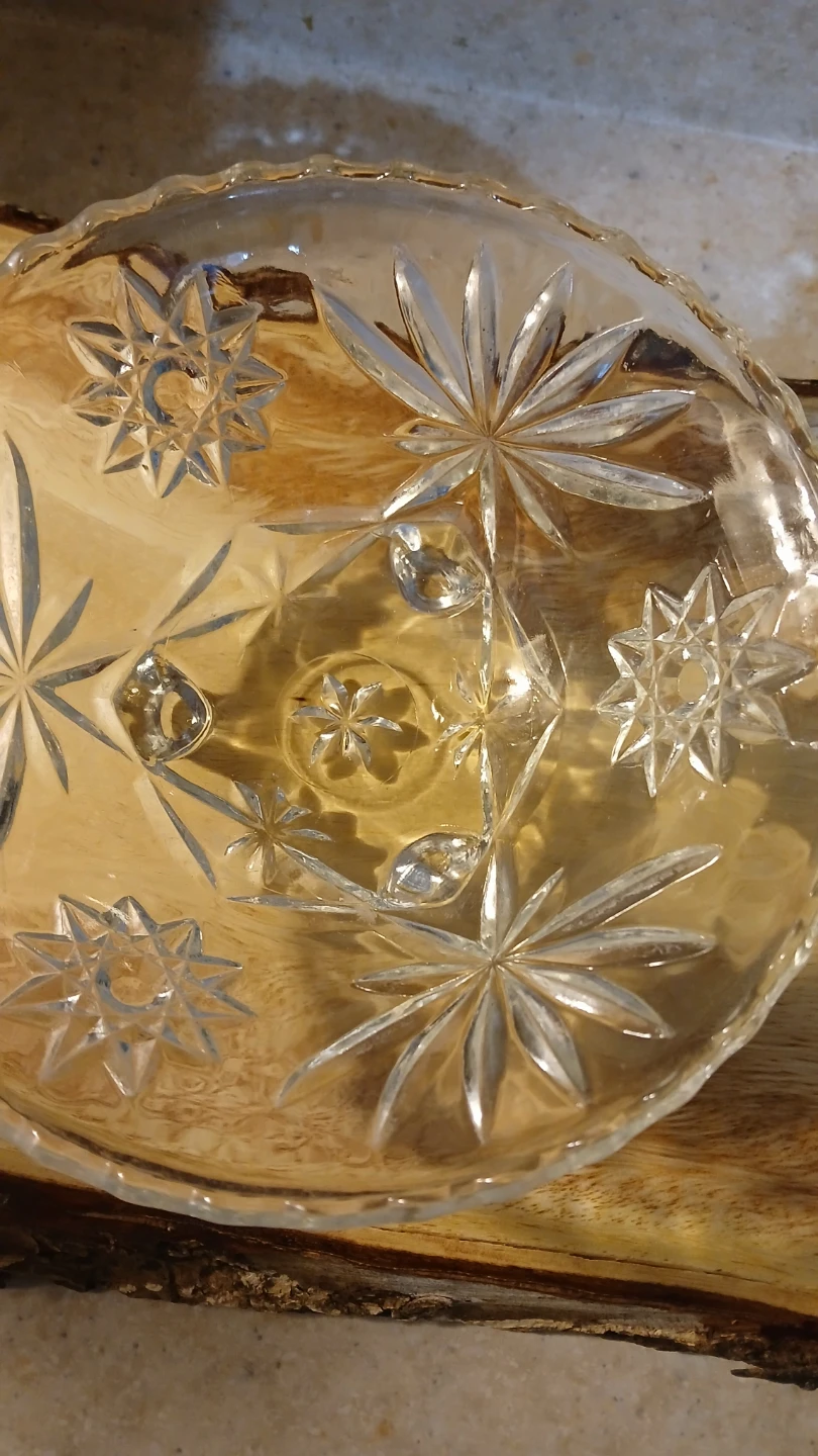 2 glass bowls for $5.00 - photo 3