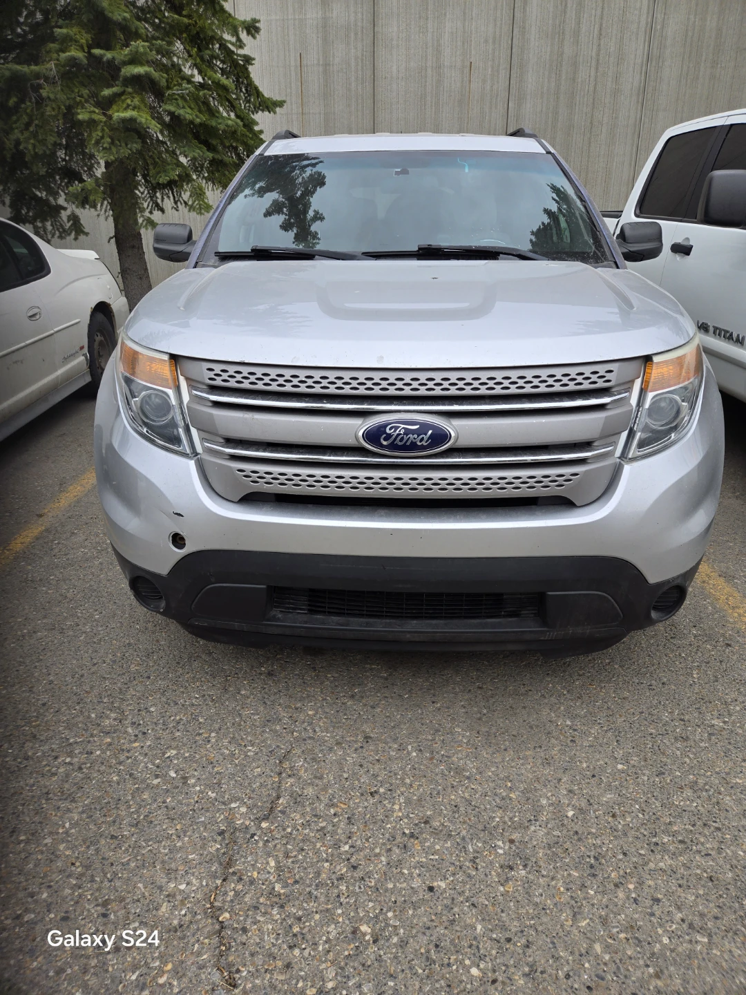 2014 Silver Ford Explorer AWD