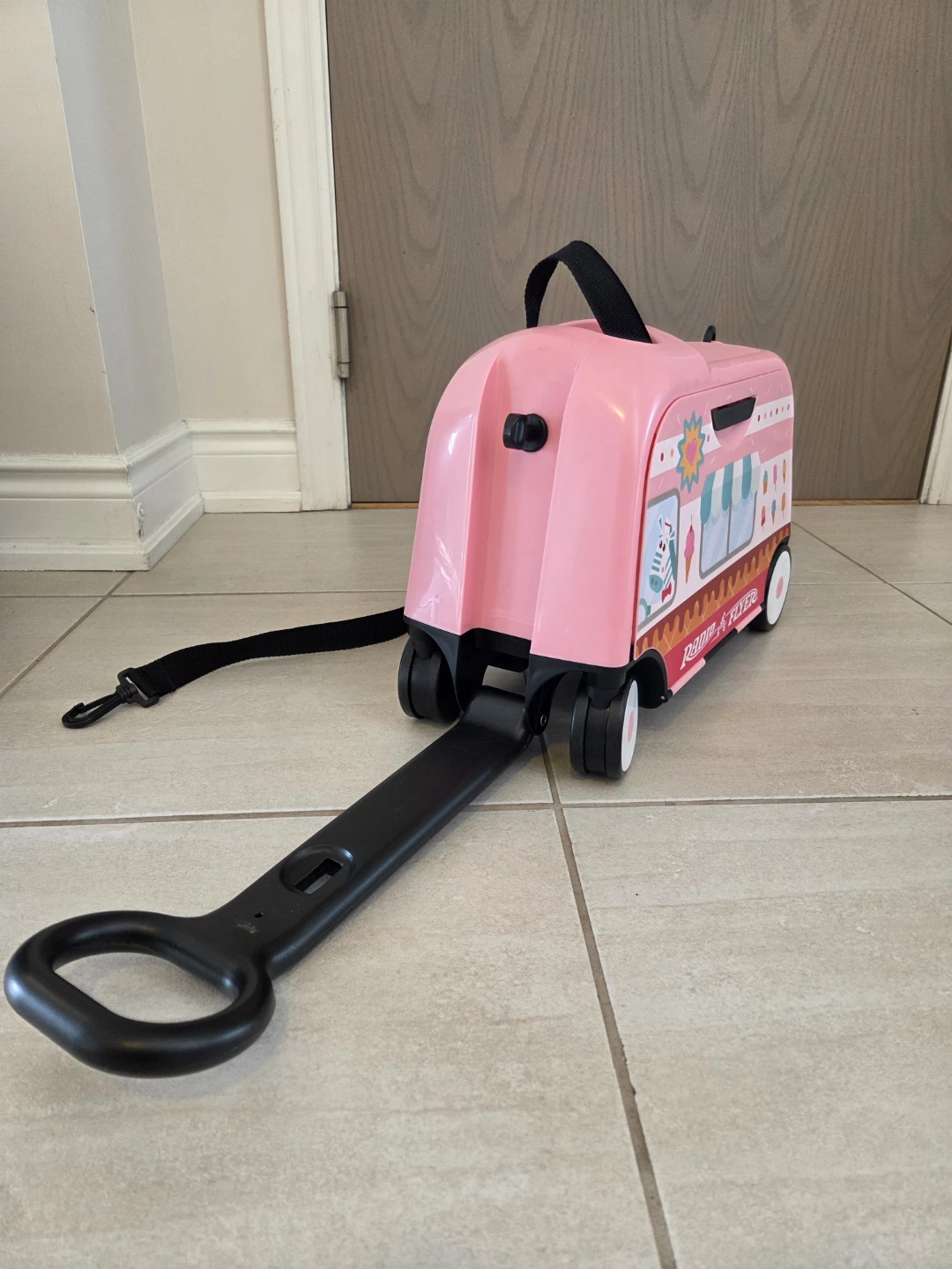 Radio Flyer Pink Ice Cream Truck Ride-On Suitcase - photo 3