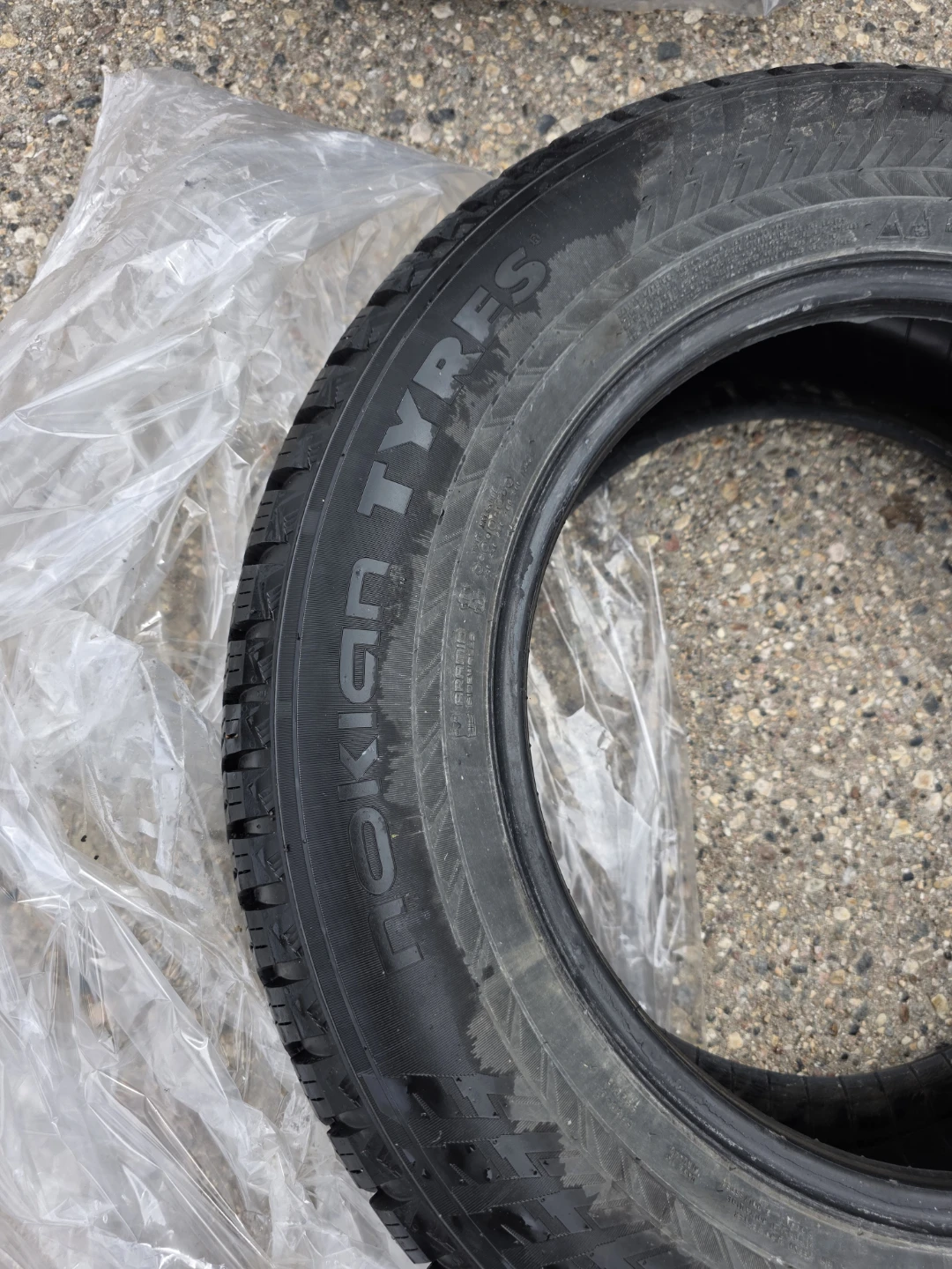 Tire, 225 65 R17