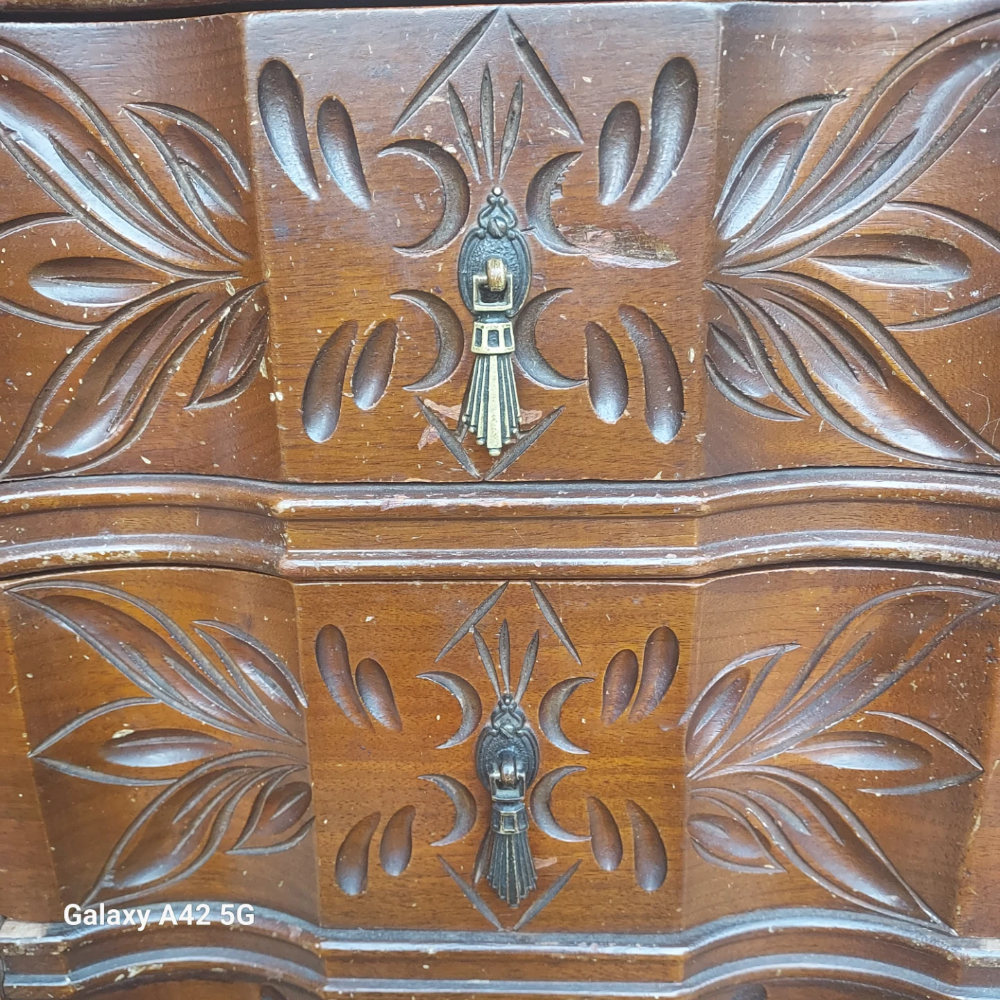 Vintage Carved Wood Nightstand / Side Table - photo 2
