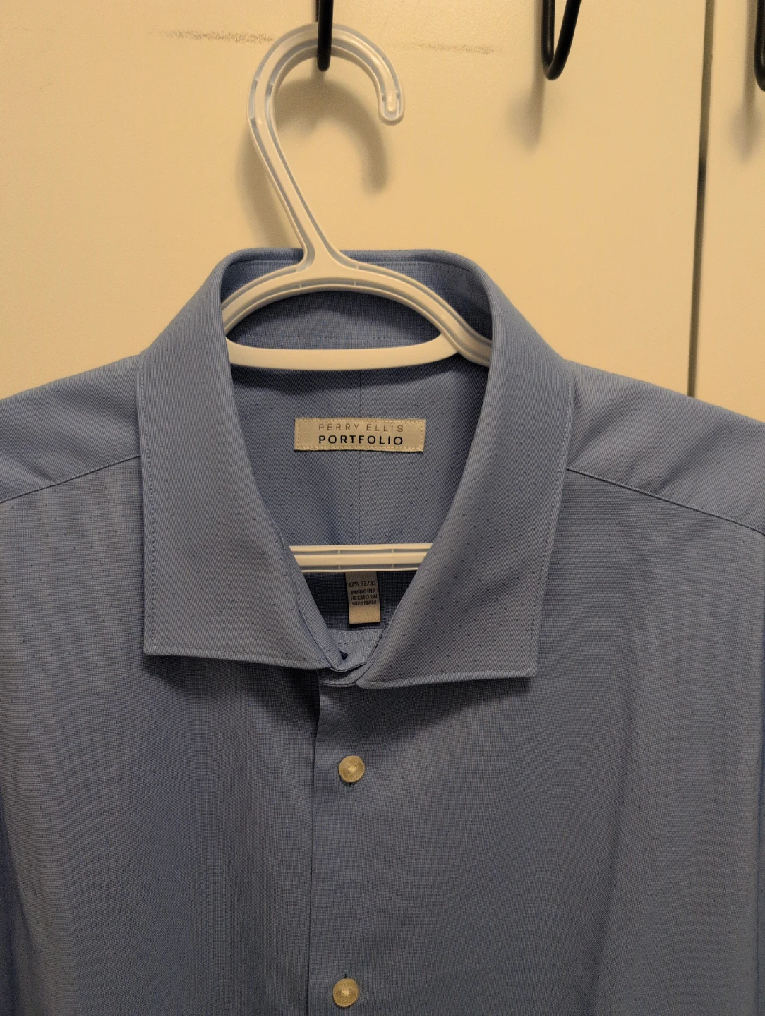 Two Men's Dress Shirts: Kirkland Sign & Perry Ellis Portfolio - photo 2