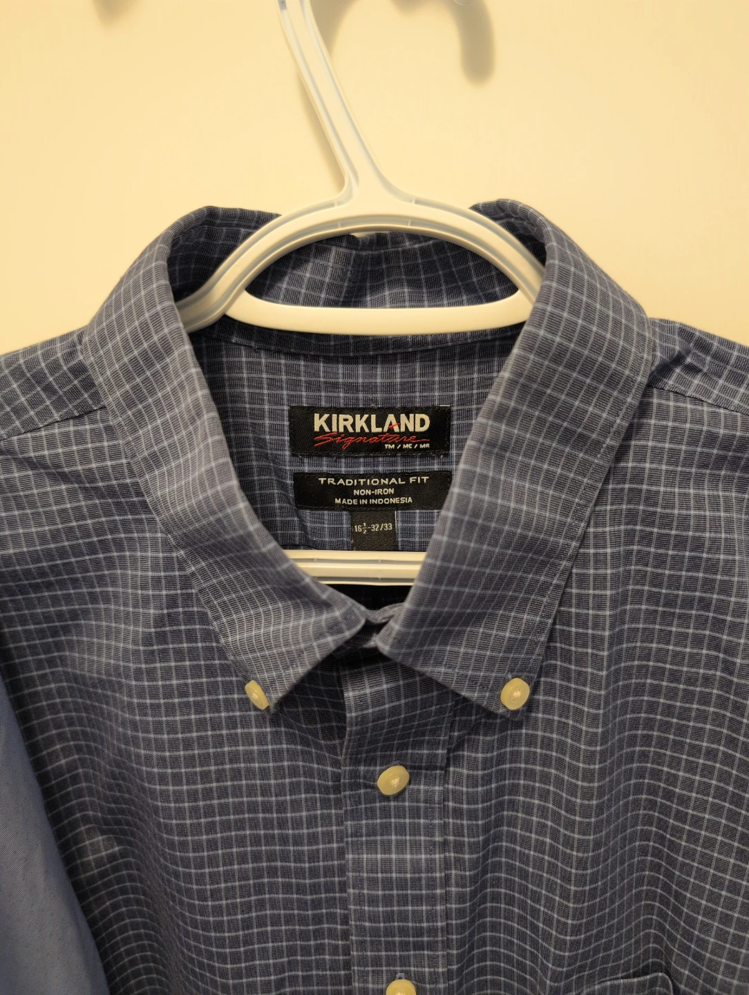 Two Men's Dress Shirts: Kirkland Sign & Perry Ellis Portfolio - photo 3