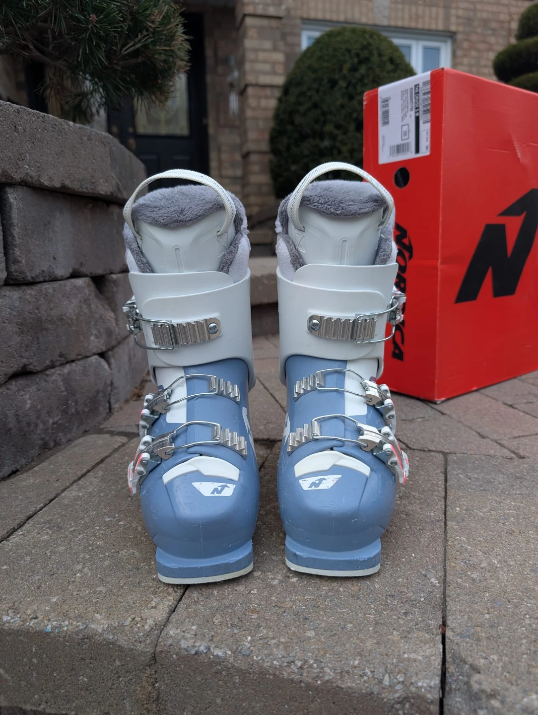 Nordica Speed Machine 3 Ski Boots - Size 23.5 - photo 3