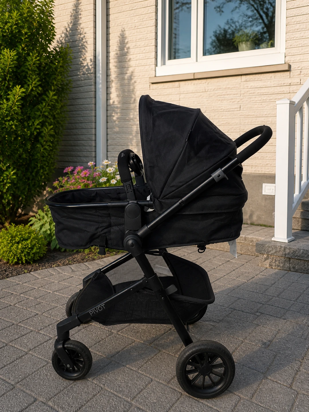 Evenflo Pivot Travel System - photo 2