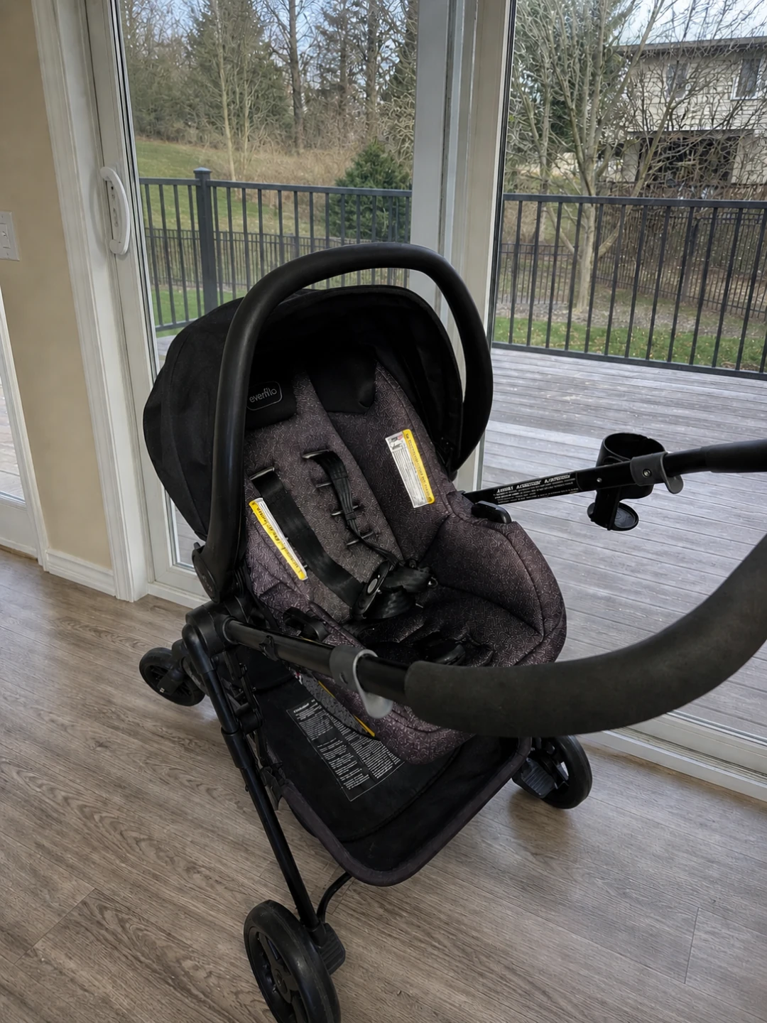 Evenflo Pivot Travel System - photo 4