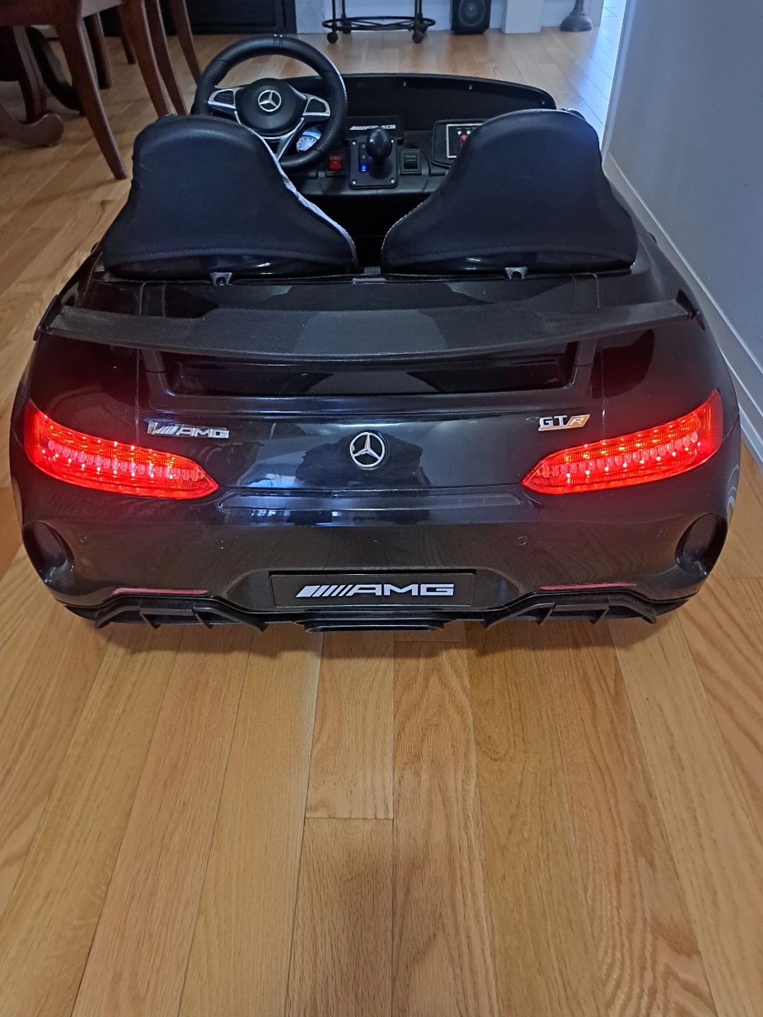 Kids Ride On Mercedes AMG GT R Electric Car - photo 2