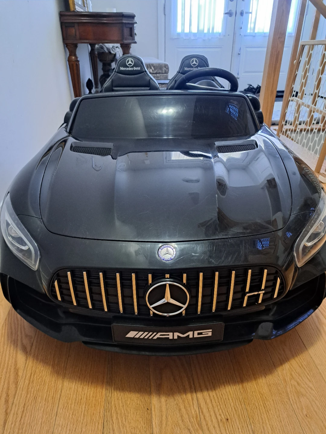 Kids Ride On Mercedes AMG GT R Electric Car - photo 5