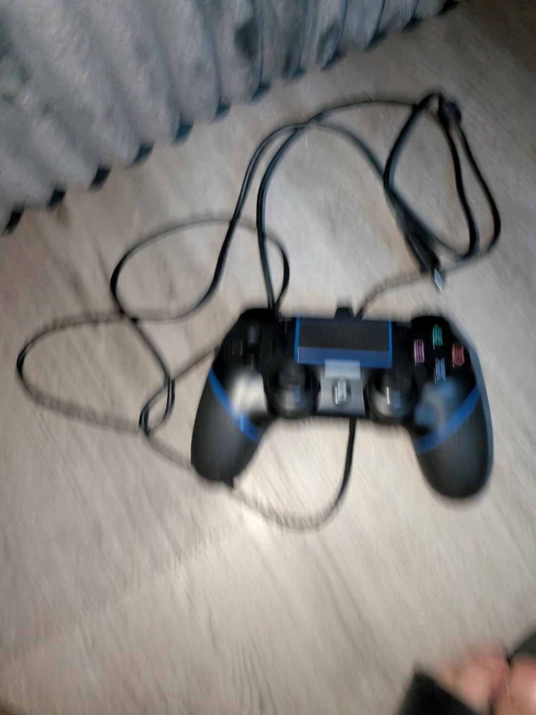 Wired Game Controller for PS4 or PC - photo 3