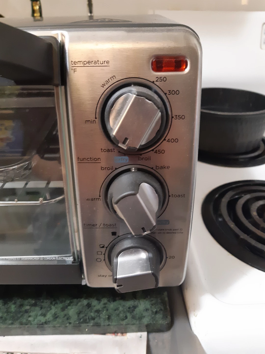 BLACK+DECKER Toaster Oven with air fryer - photo 3