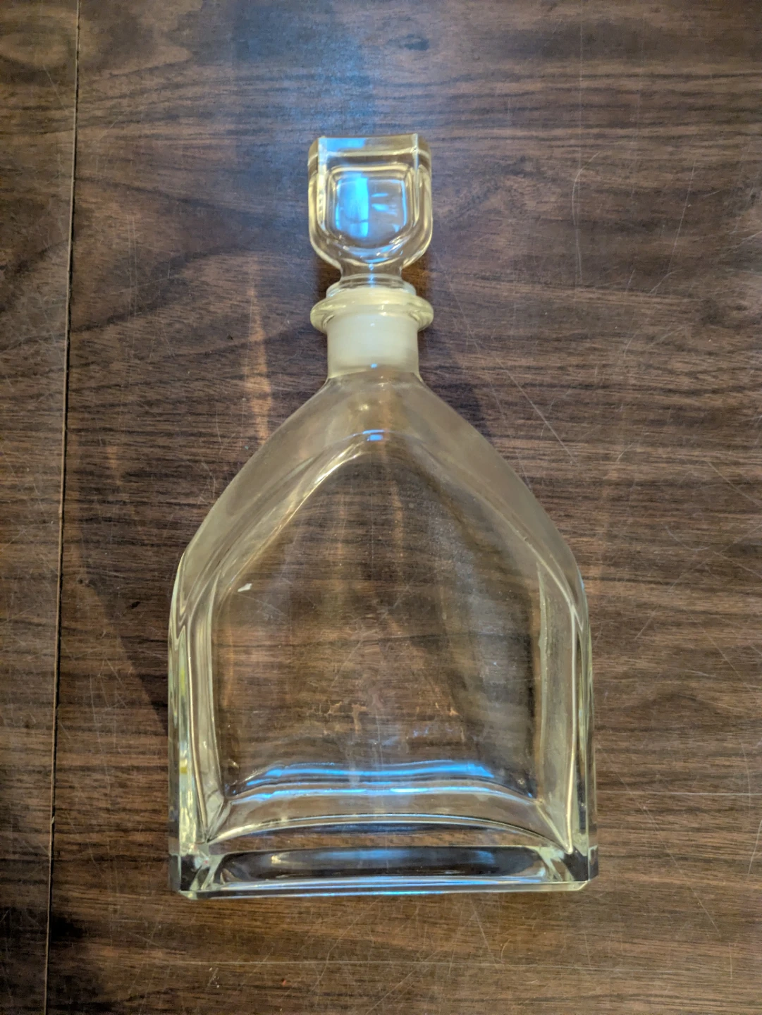 Clear Glass Decanter with Stopper
