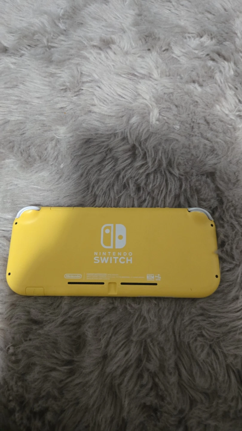 Nintendo Switch Lite Yellow - photo 2
