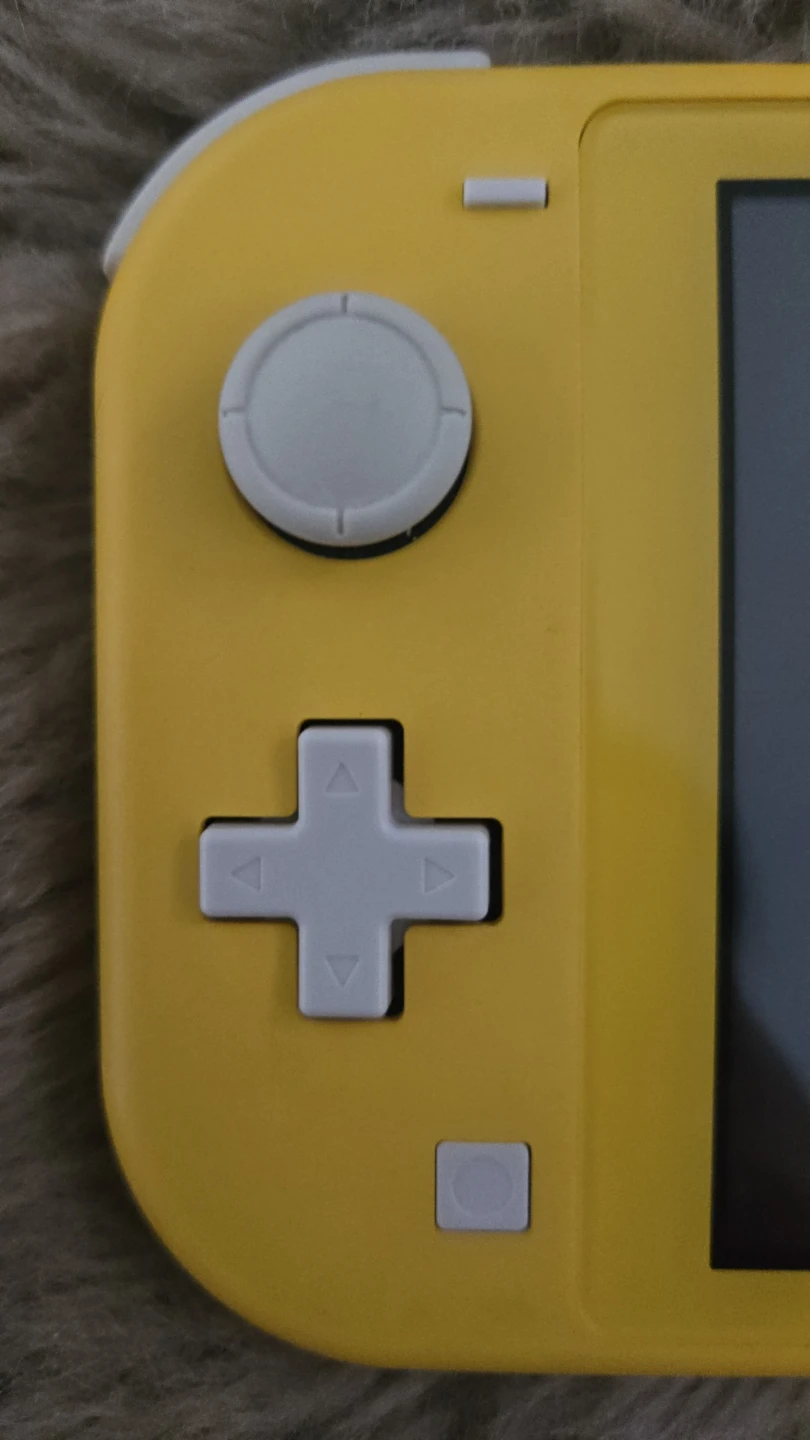 Nintendo Switch Lite Yellow - photo 4