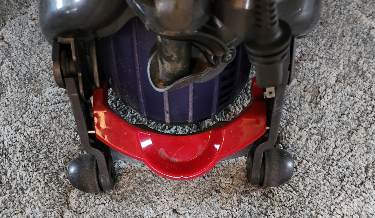 Dyson Ball DC25 Animal Vacuum. - photo 4